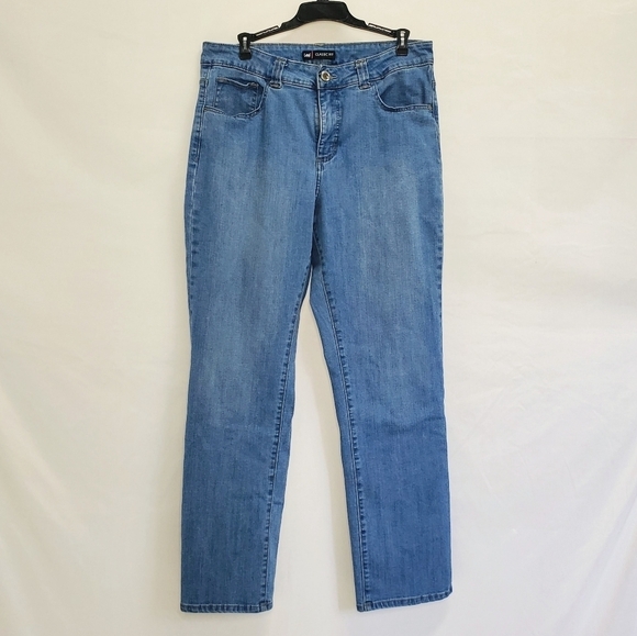 Lee Classic Fit Mid-Rise Light Wash Straight Leg Jeans - Picture 2 of 6